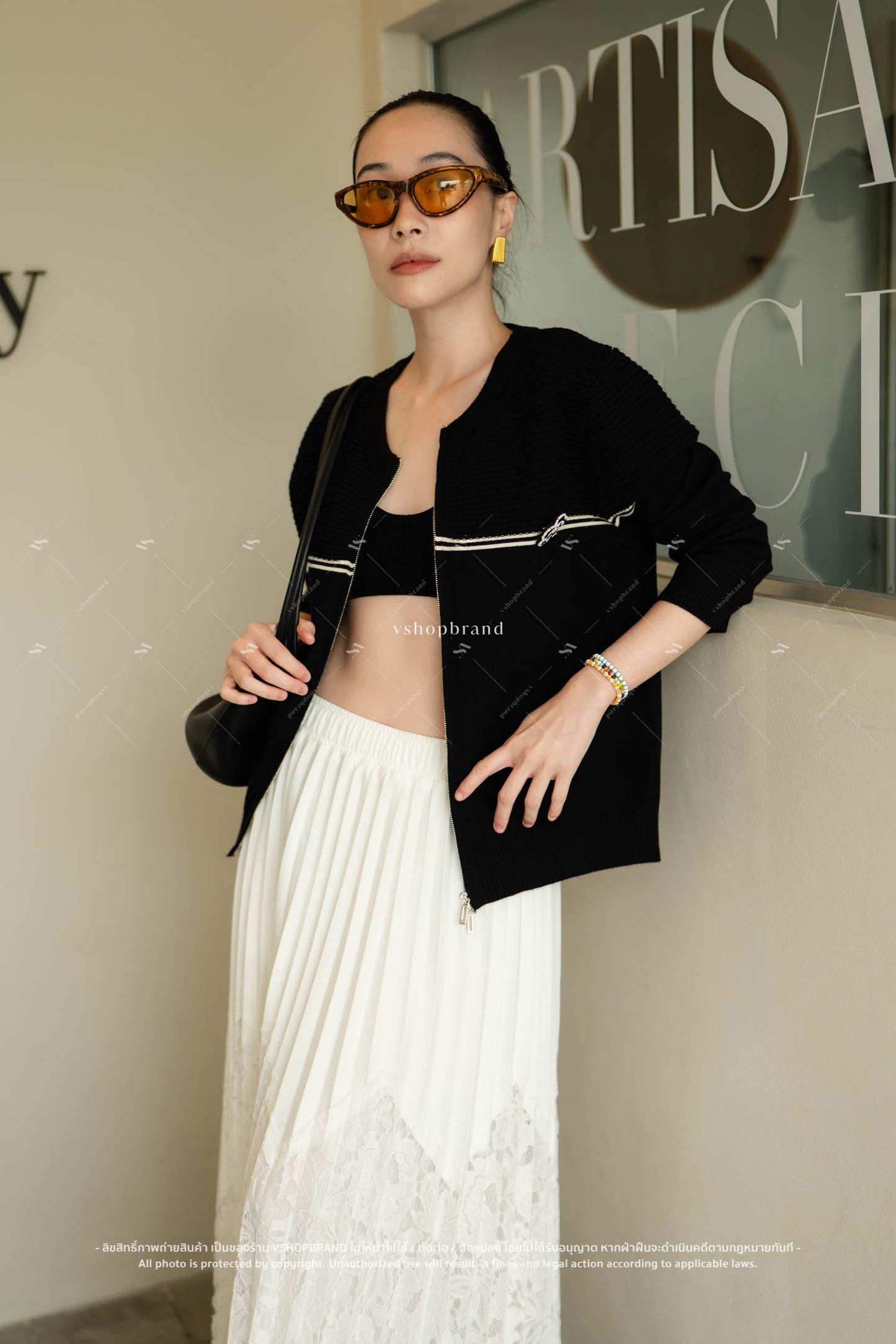 The Diana sweater Black