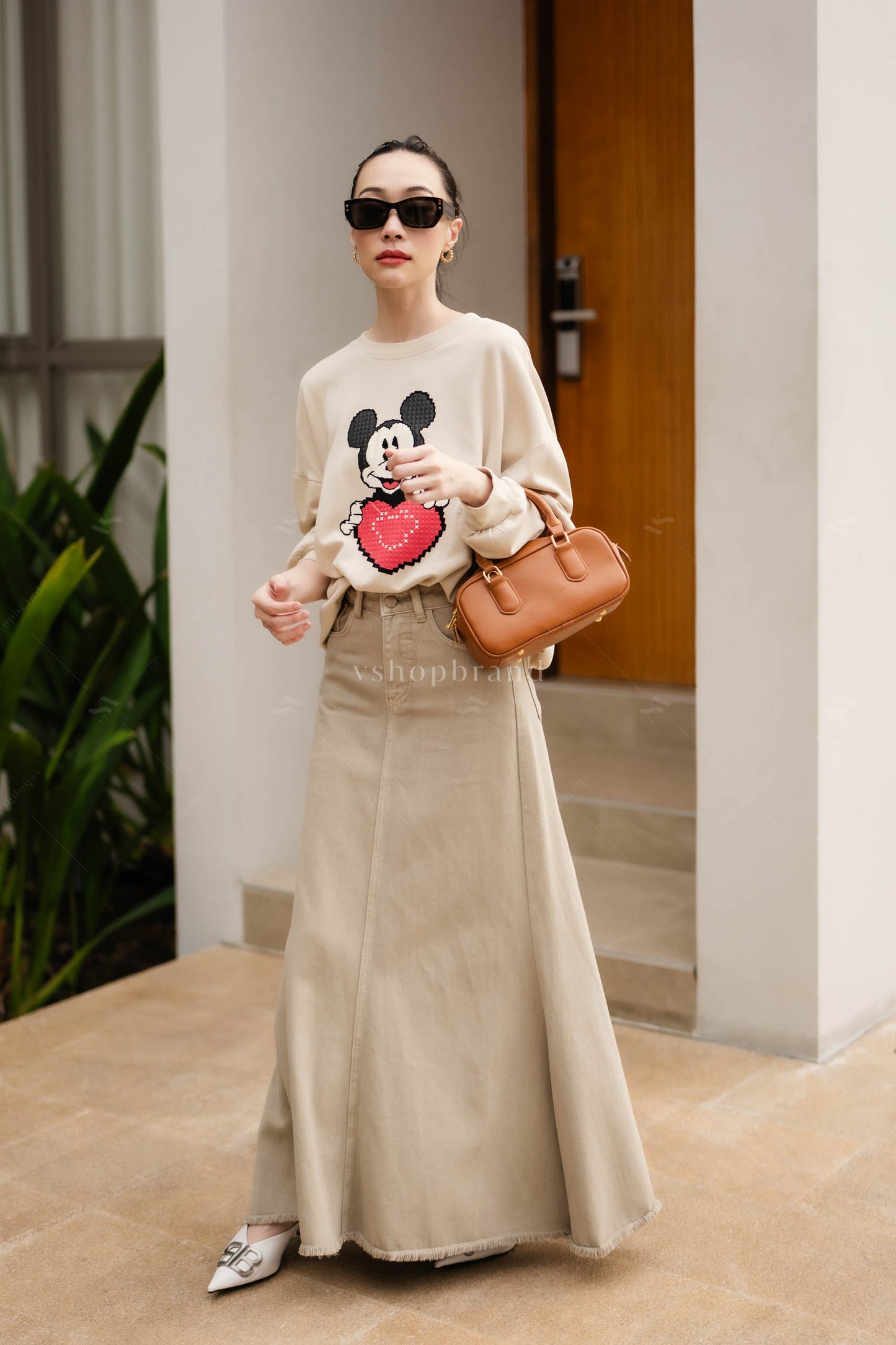 The Pixel Mickey sweatShirt Beige