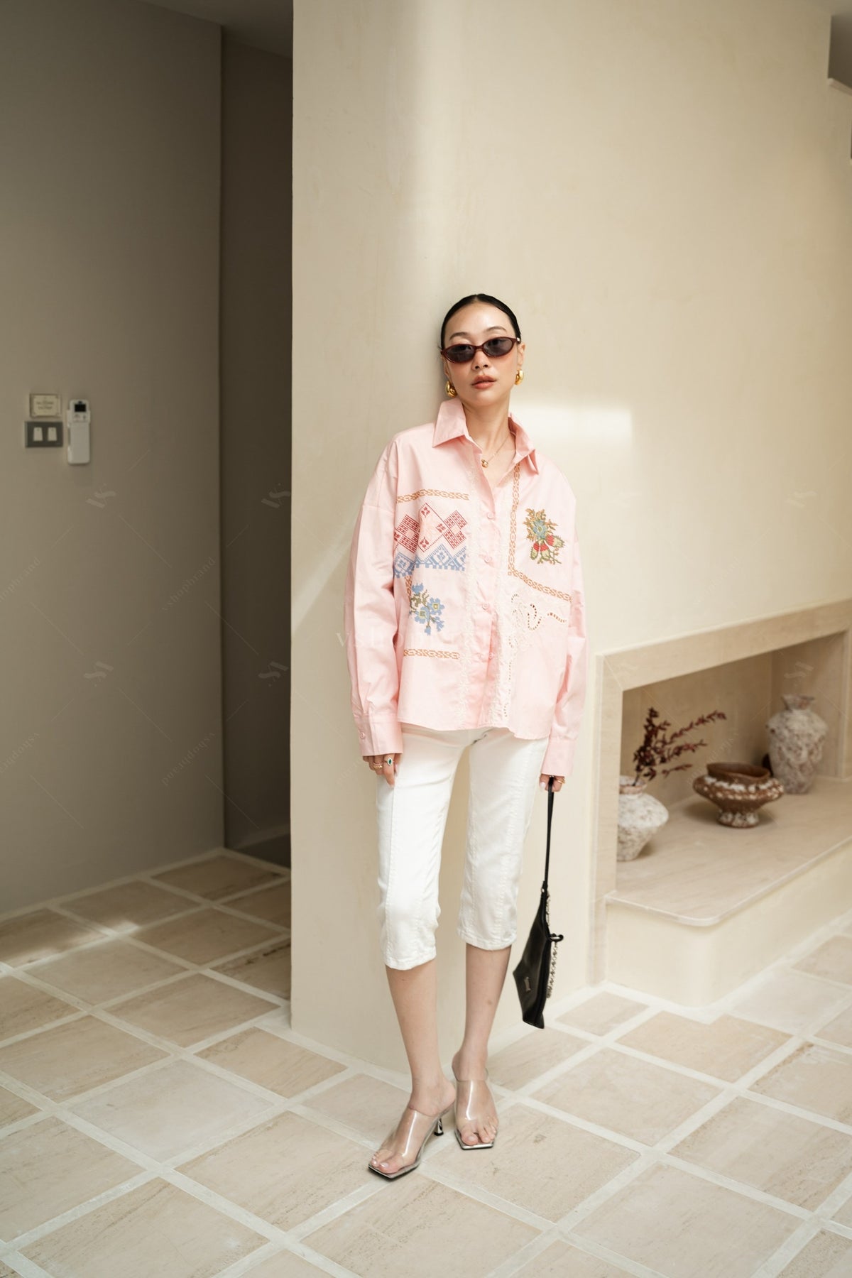 Cross stitch Queen shirt Pink