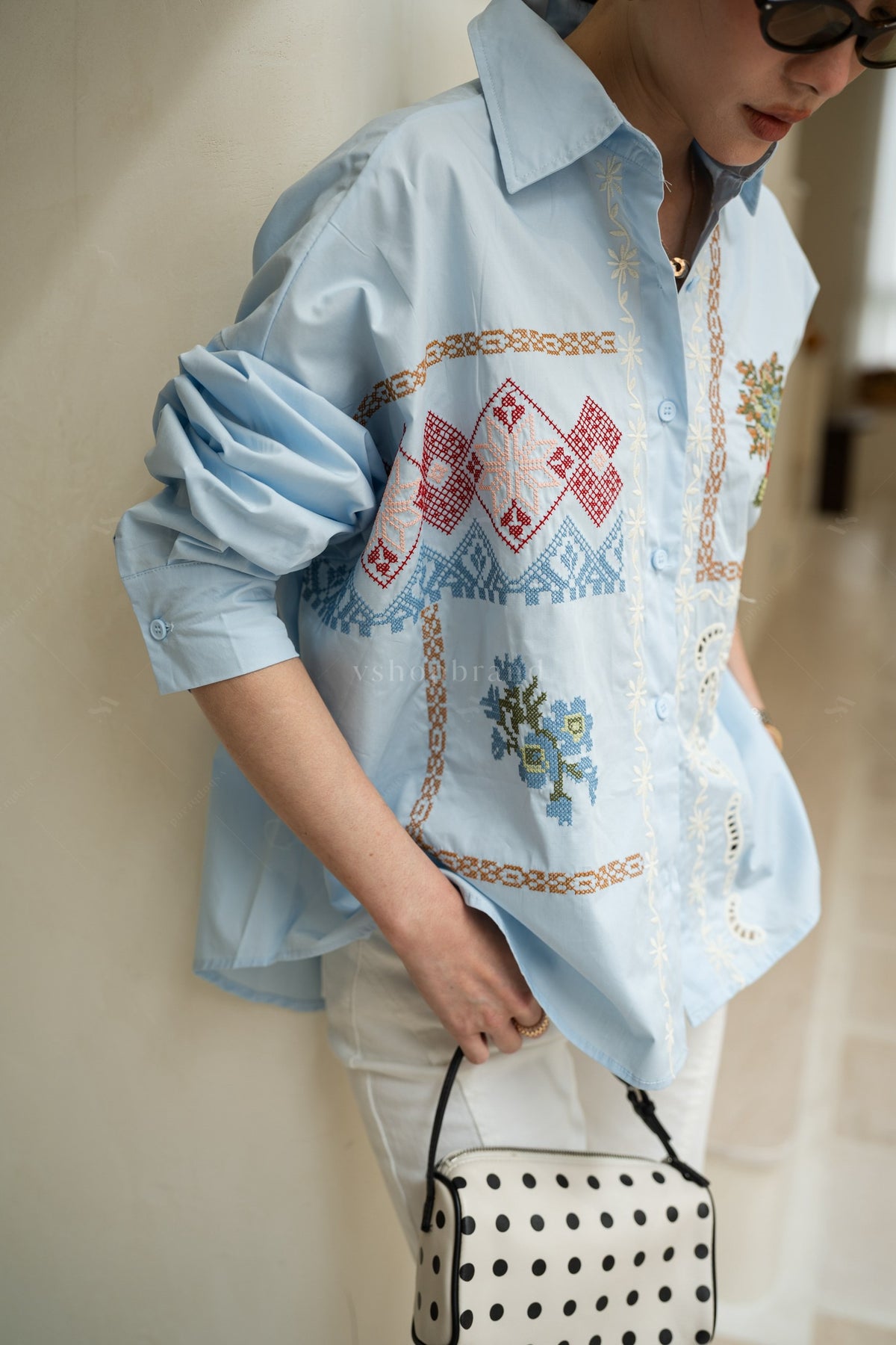Cross stitch Queen shirt Blue